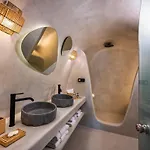 Deep In Cave Apartment Fira (Santorini)